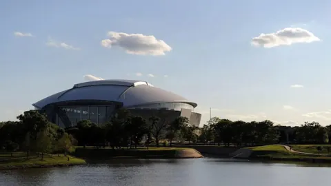 阿森纳圣诞奇迹再现！五度问鼎英超榜首，前四次均错失冠军荣耀，今夏能否打破魔咒？